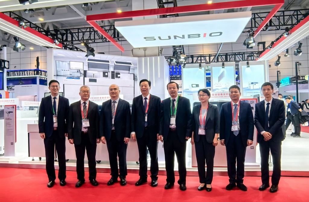 图1兼封面 - 副本.jpg